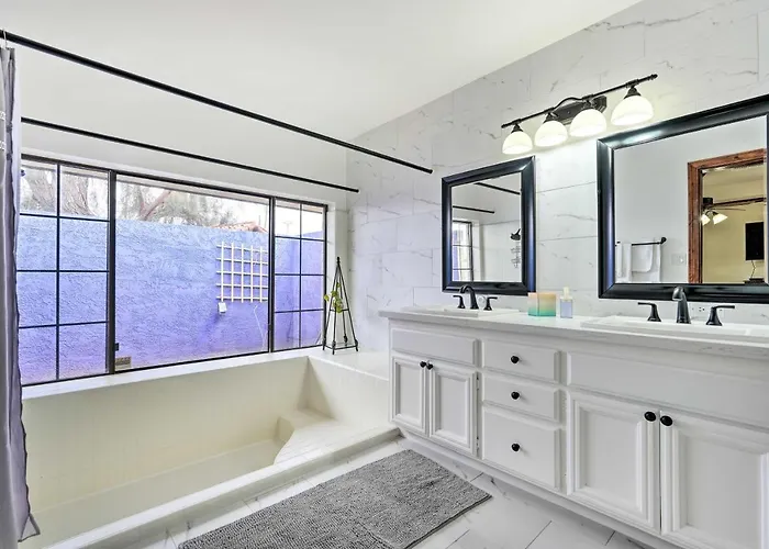 Holiday home Pool & Putting Green: Group Getaway In Glendale! Phoenix