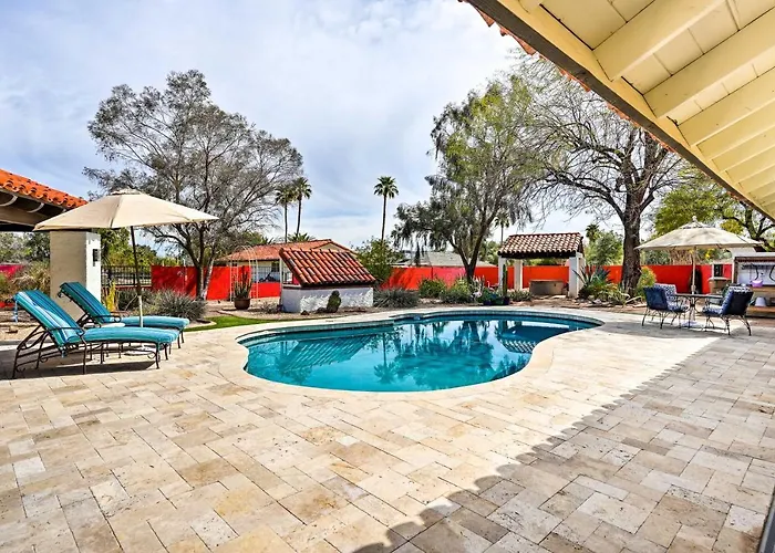Holiday home Pool & Putting Green: Group Getaway In Glendale! Phoenix