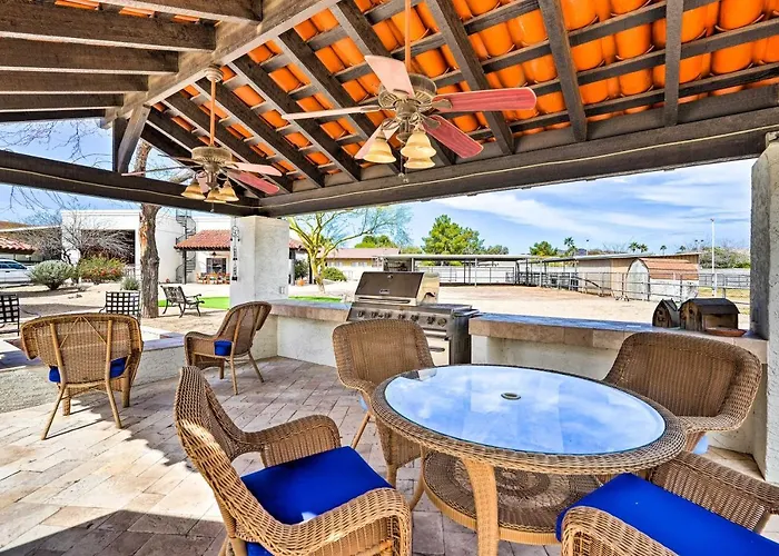 Pool & Putting Green: Group Getaway In Glendale! * Phoenix